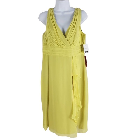 Donna Morgan Dresses & Skirts - Donna Morgan NEW Silk Chiffon Ruched Empire Dress V Neck & Back Lime Size 12